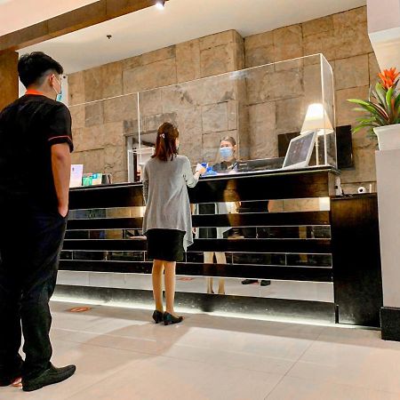 The B Hotel Alabang Muntinlupa City Kültér fotó