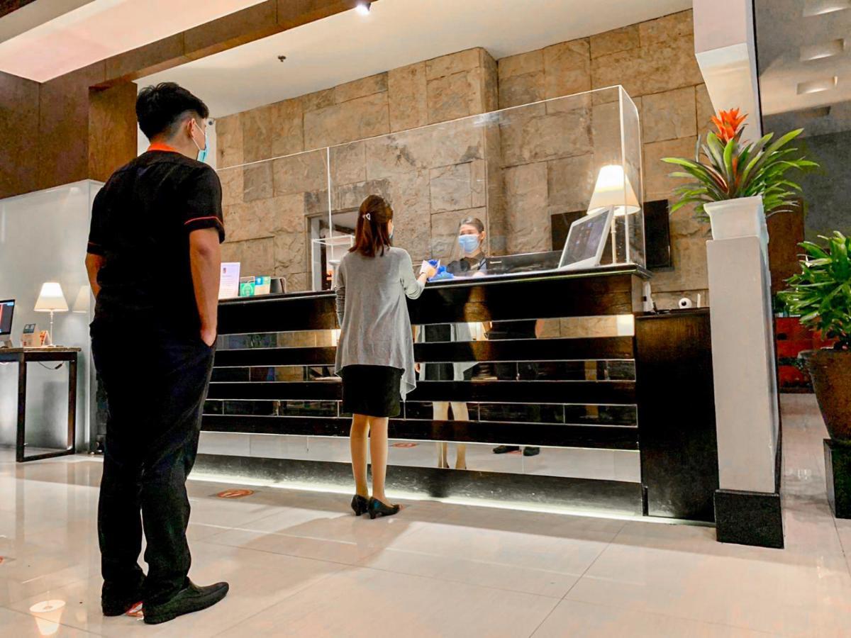 The B Hotel Alabang Muntinlupa City Kültér fotó