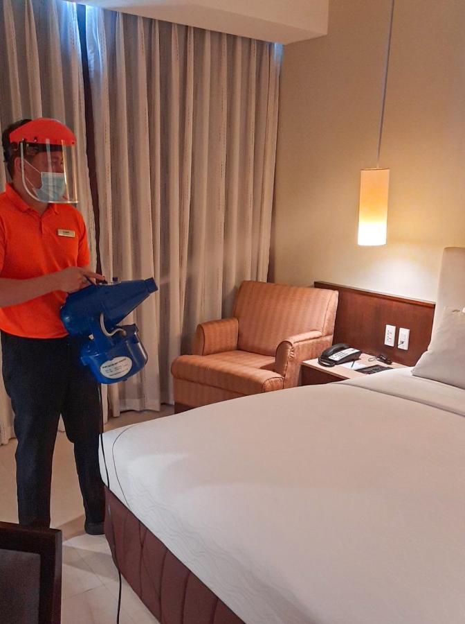 The B Hotel Alabang Muntinlupa City Kültér fotó