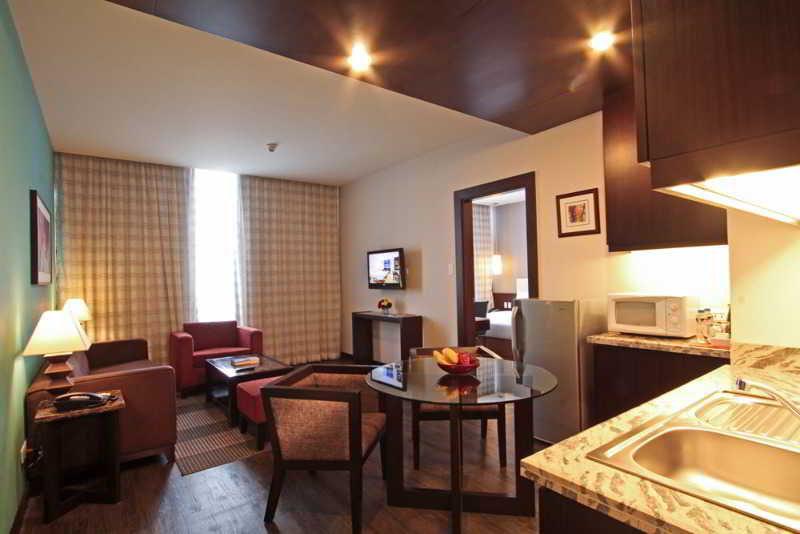 The B Hotel Alabang Muntinlupa City Kültér fotó
