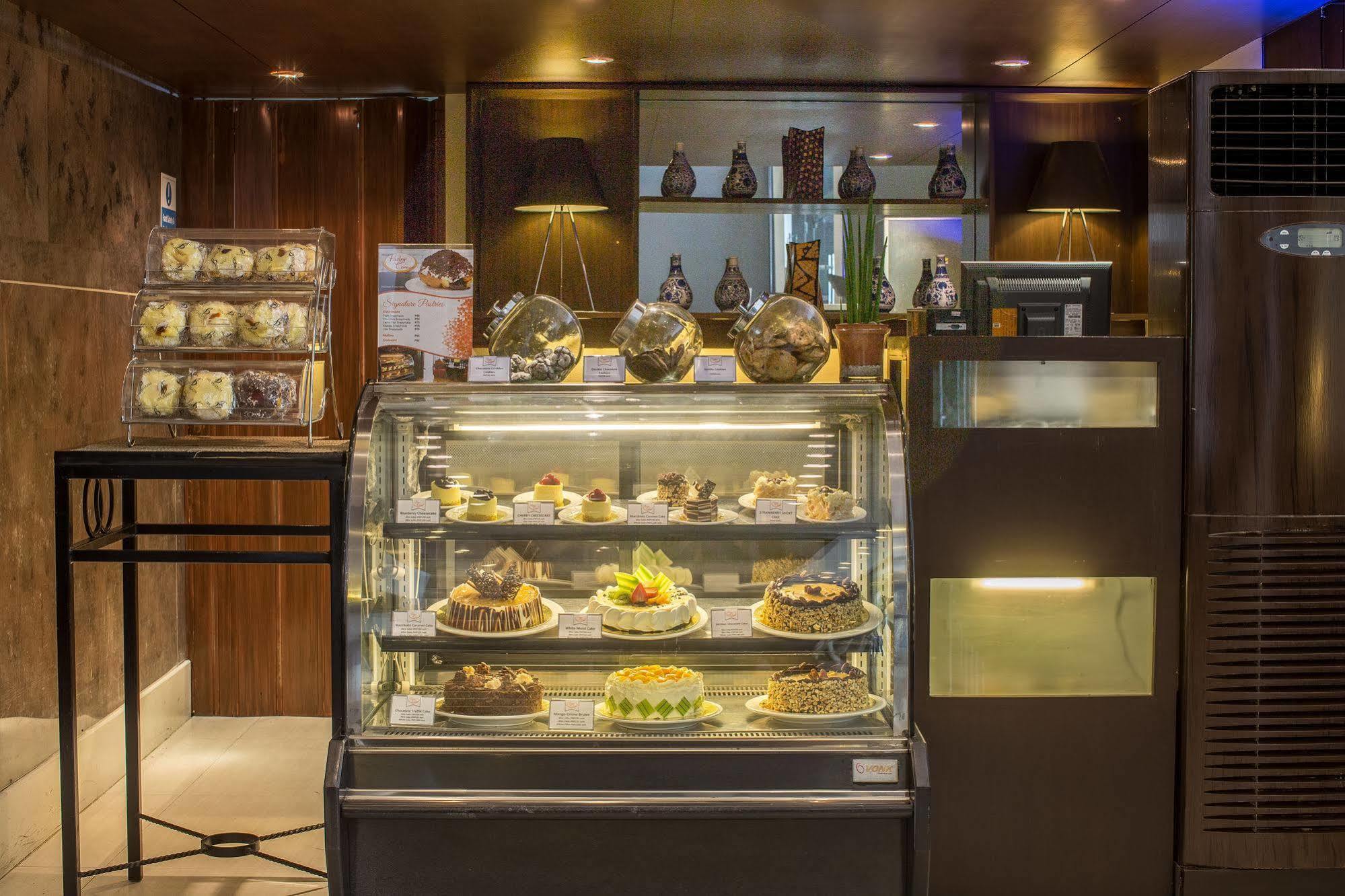 The B Hotel Alabang Muntinlupa City Kültér fotó