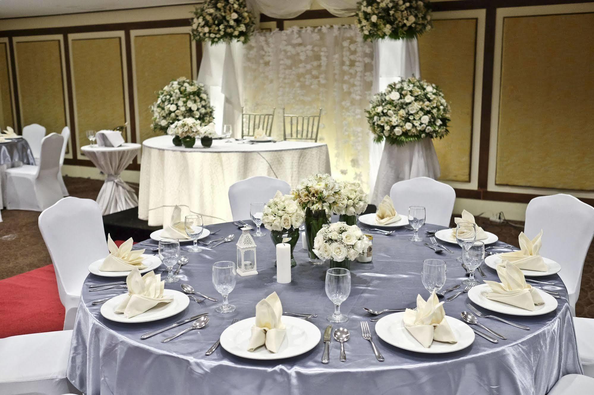 The B Hotel Alabang Muntinlupa City Kültér fotó