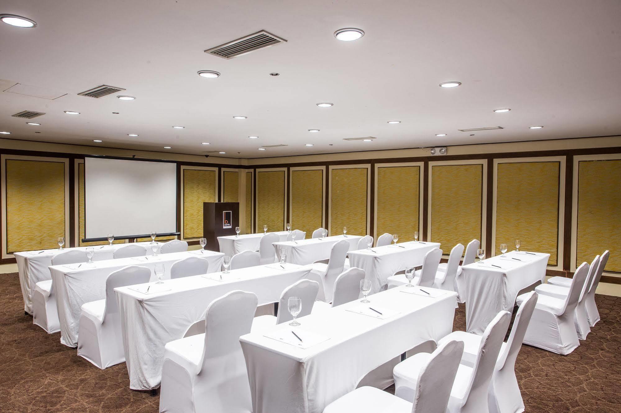 The B Hotel Alabang Muntinlupa City Kültér fotó